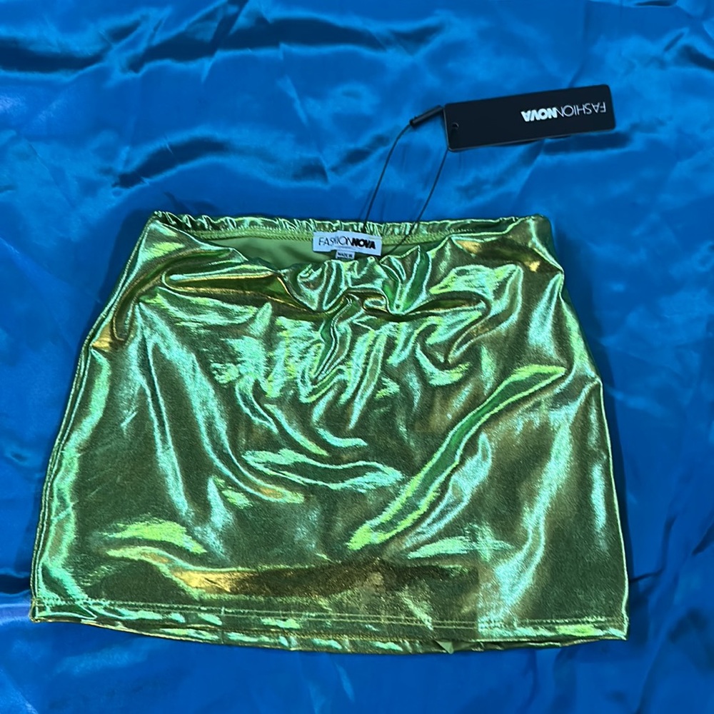 Fashion Nova - Metallic Lime Mini Skirt